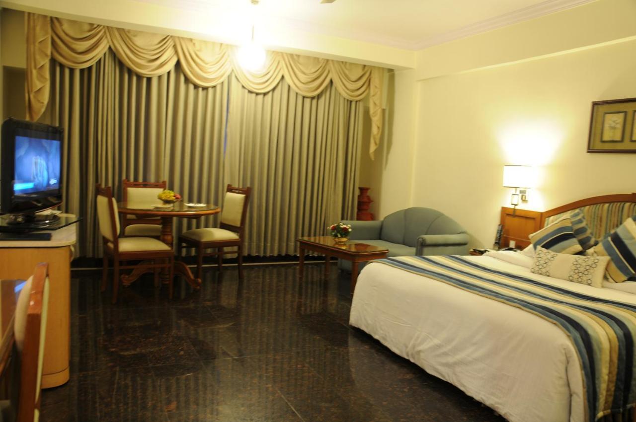 Sandesh The Prince Mysore Exterior foto